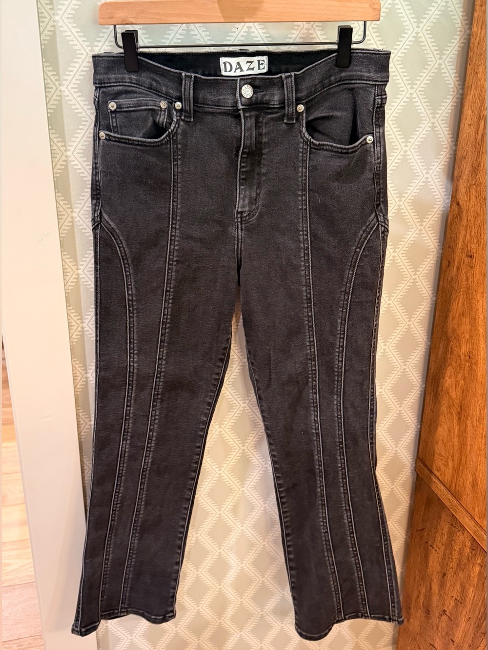 Daze Women's Black High-Rise Paneled Straight Jeans